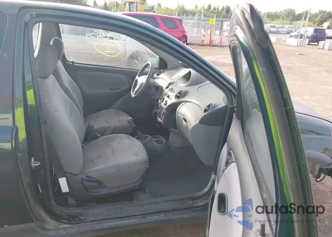 2002 Toyota Echo z USA, uszkodzony, nr VIN JTDAT123520232332